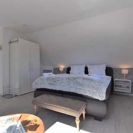 Haus Kaiser 6 Deichglueck 아파트 부숨